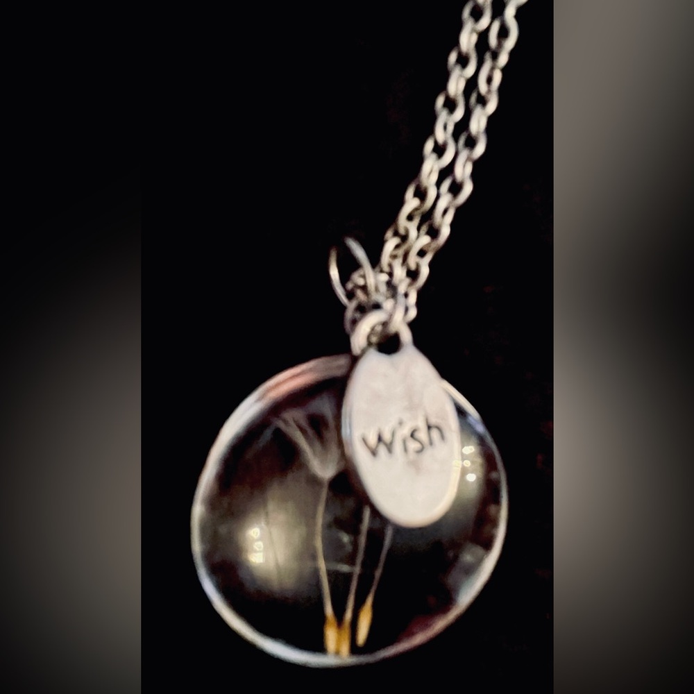 Chic Silver 'Wish' Pendant Necklace